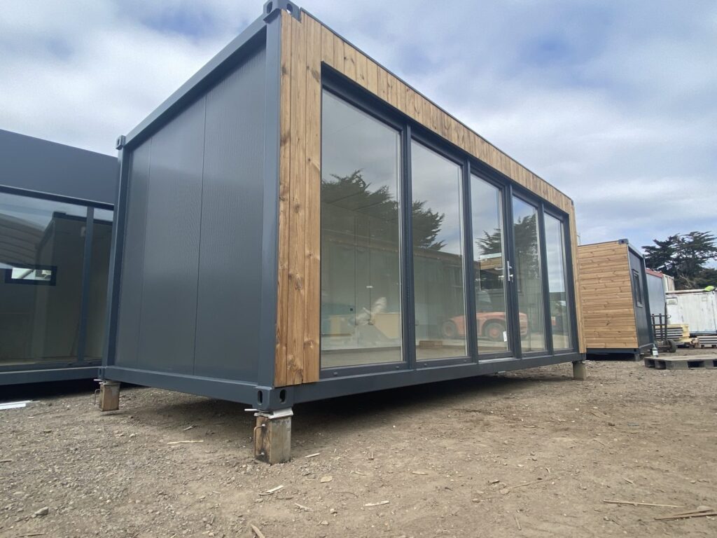 6M x 3M Home Office Deluxe 13